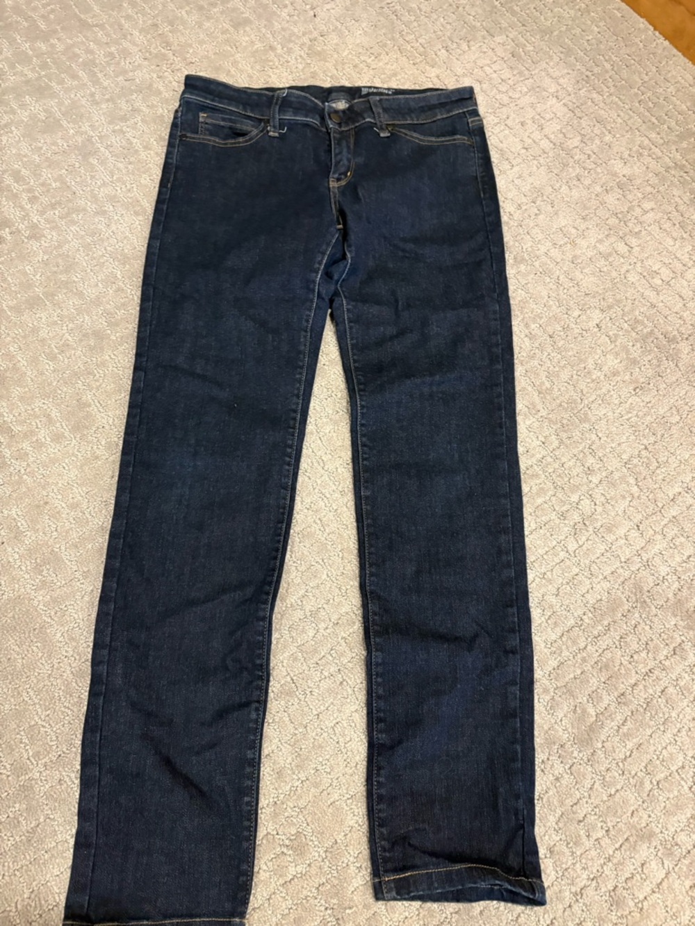 Uniqlo Men's Slim Straight Jeans in Dark Blue